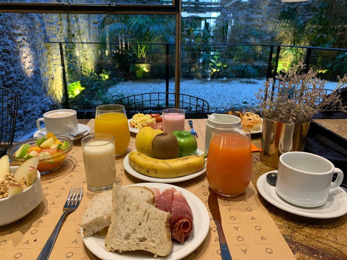 Aq Tailored Suites Buenos Aires Kültér fotó A typical breakfast in a hotel